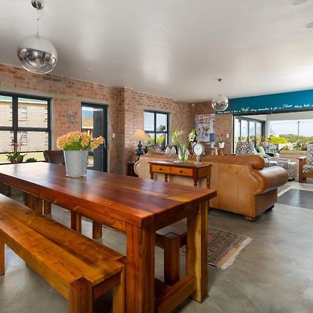 Stay At Friends Economic Rooms Malkopvlei Екстериор снимка