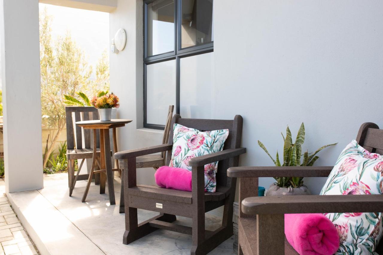 Stay At Friends Economic Rooms Malkopvlei Екстериор снимка