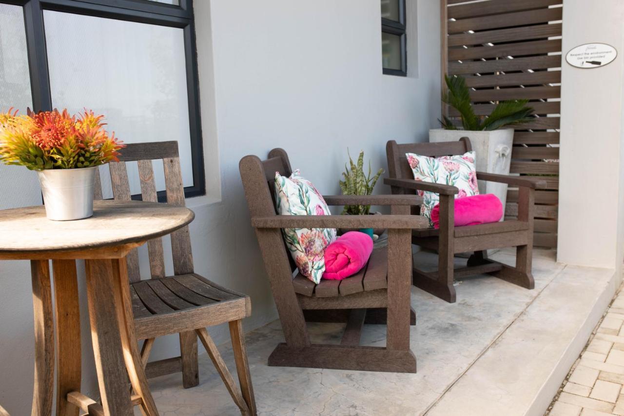 Stay At Friends Economic Rooms Malkopvlei Екстериор снимка