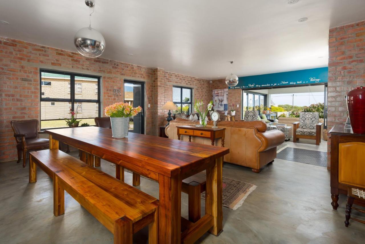 Stay At Friends Economic Rooms Malkopvlei Екстериор снимка